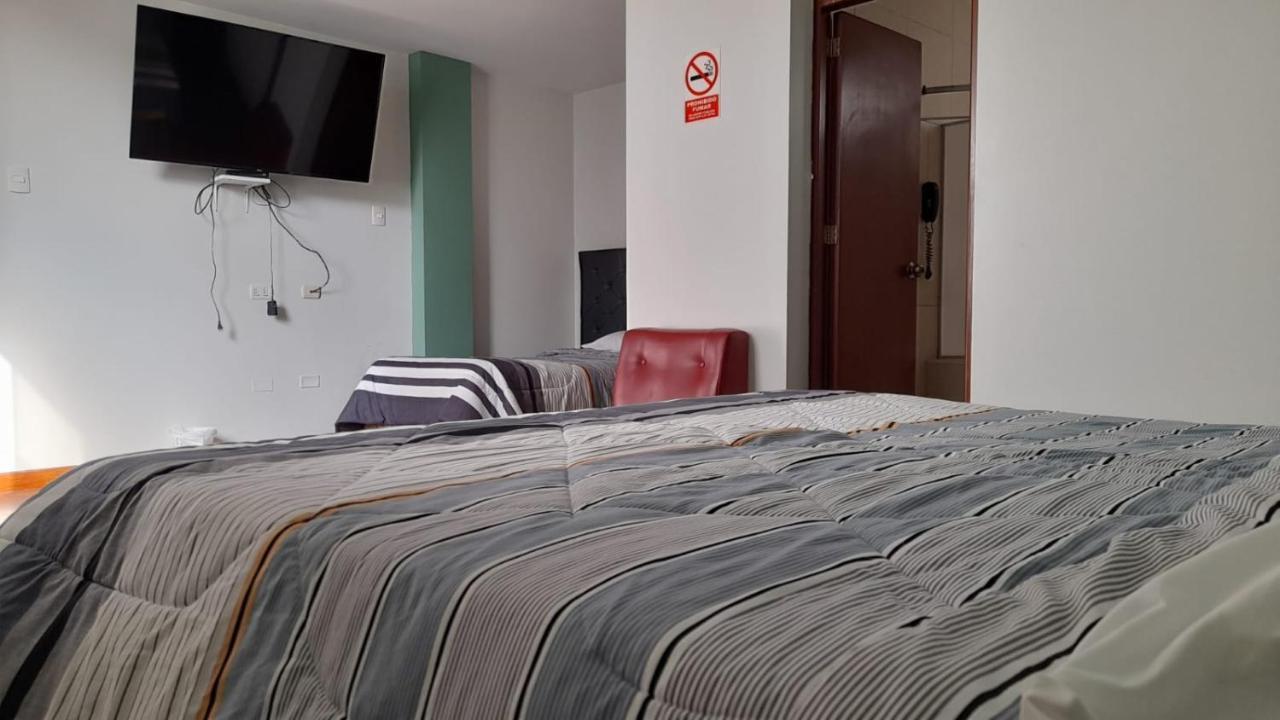 Venecia Hotel Carrion Трухильо Экстерьер фото
